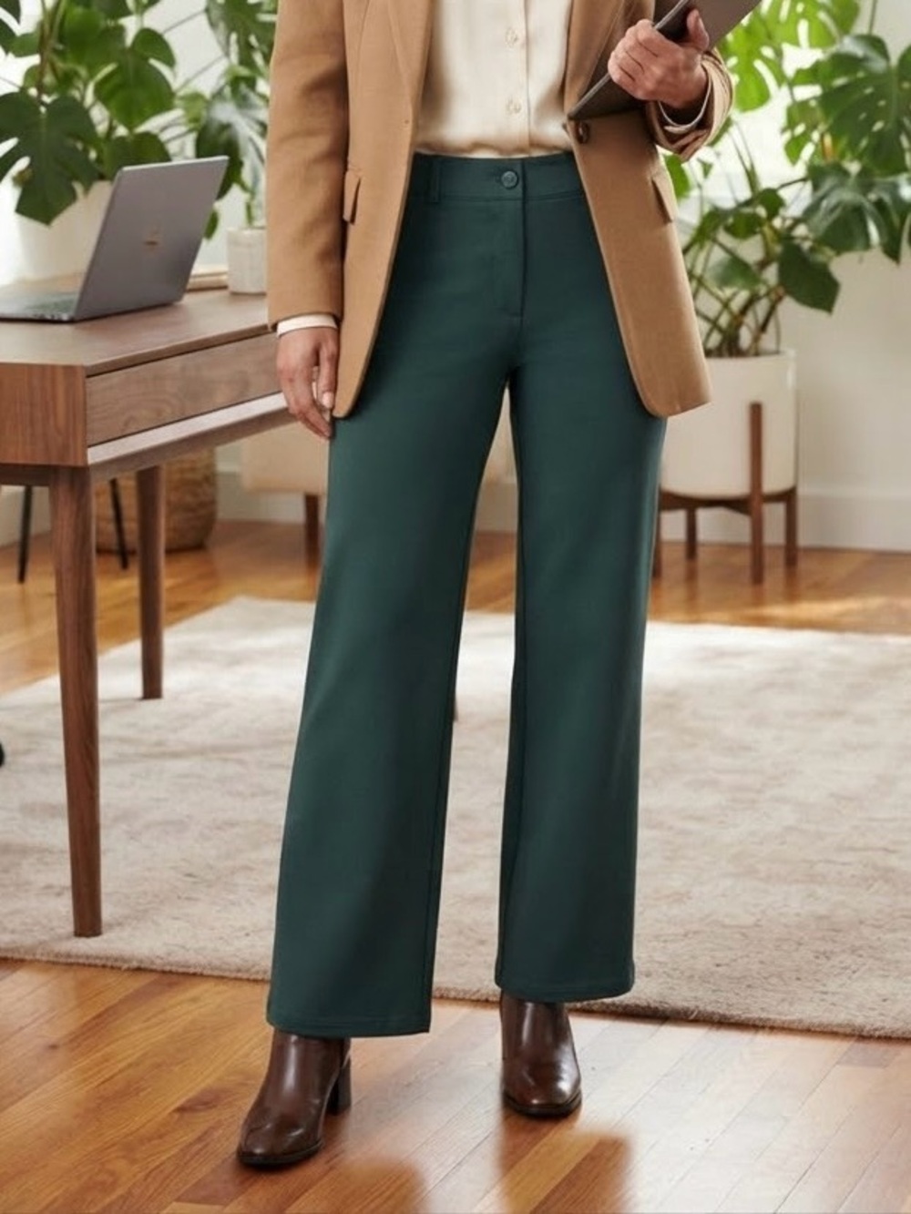Betabrand | Green Straight Leg Pull On Knit Pants | Sz M